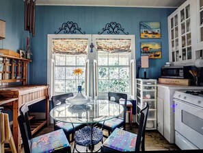 Microwave, oven, stovetop - Ready for Summer-Historic Retreat-Home in Bon Secour, Al. Close to beaches (Bon Secour)