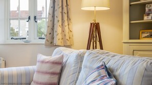 Smart TV - Beautiful Cottage sleeping 4 (Cropton)