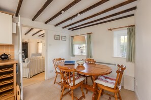 Dining - Beautiful Cottage sleeping 4 (Cropton)