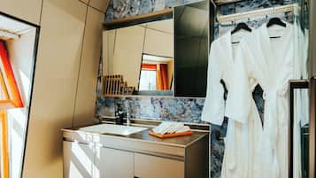 Family Bungalow, Mountain View | Bilik Mandi | Pancuran mandi, kelengkapan dandanan diri percuma, tuala disediakan