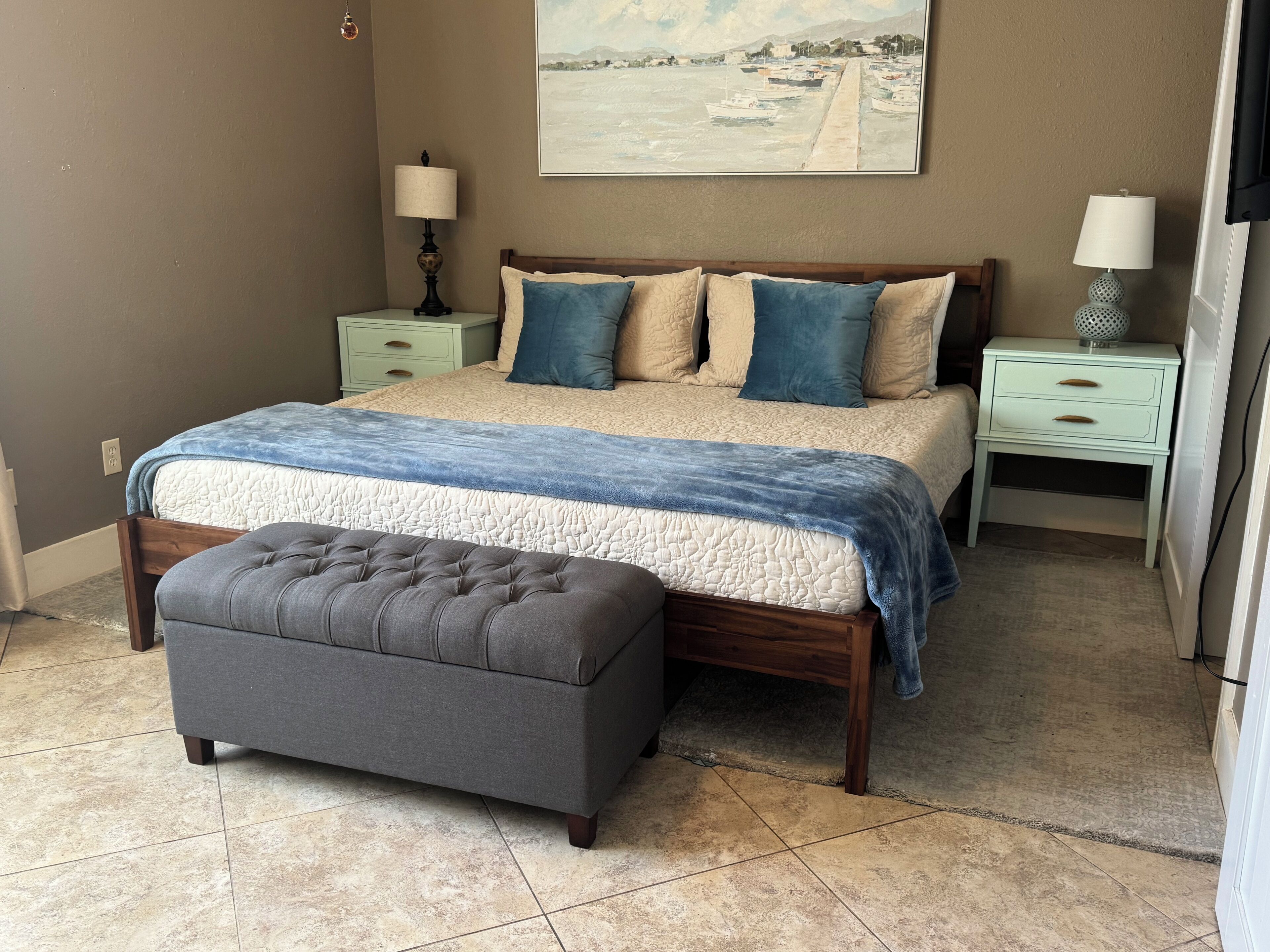 3 bedrooms, iron/ironing board, free WiFi, bed sheets