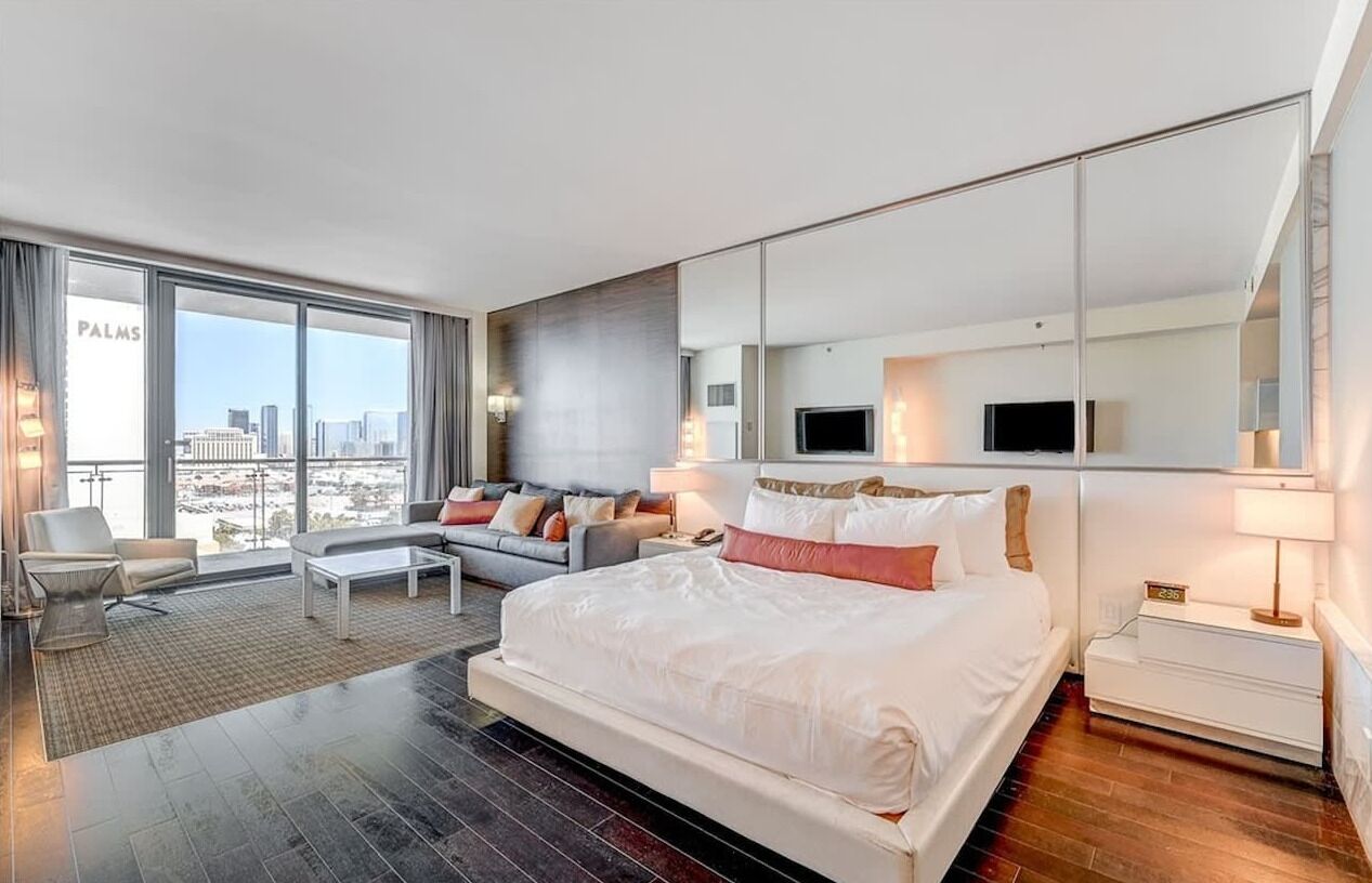 Luxury Studio, Balcony, Mountain View