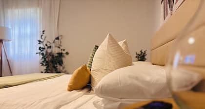 Stylish Stay in the Heart of Decatur âą King Bed + Modern Touches