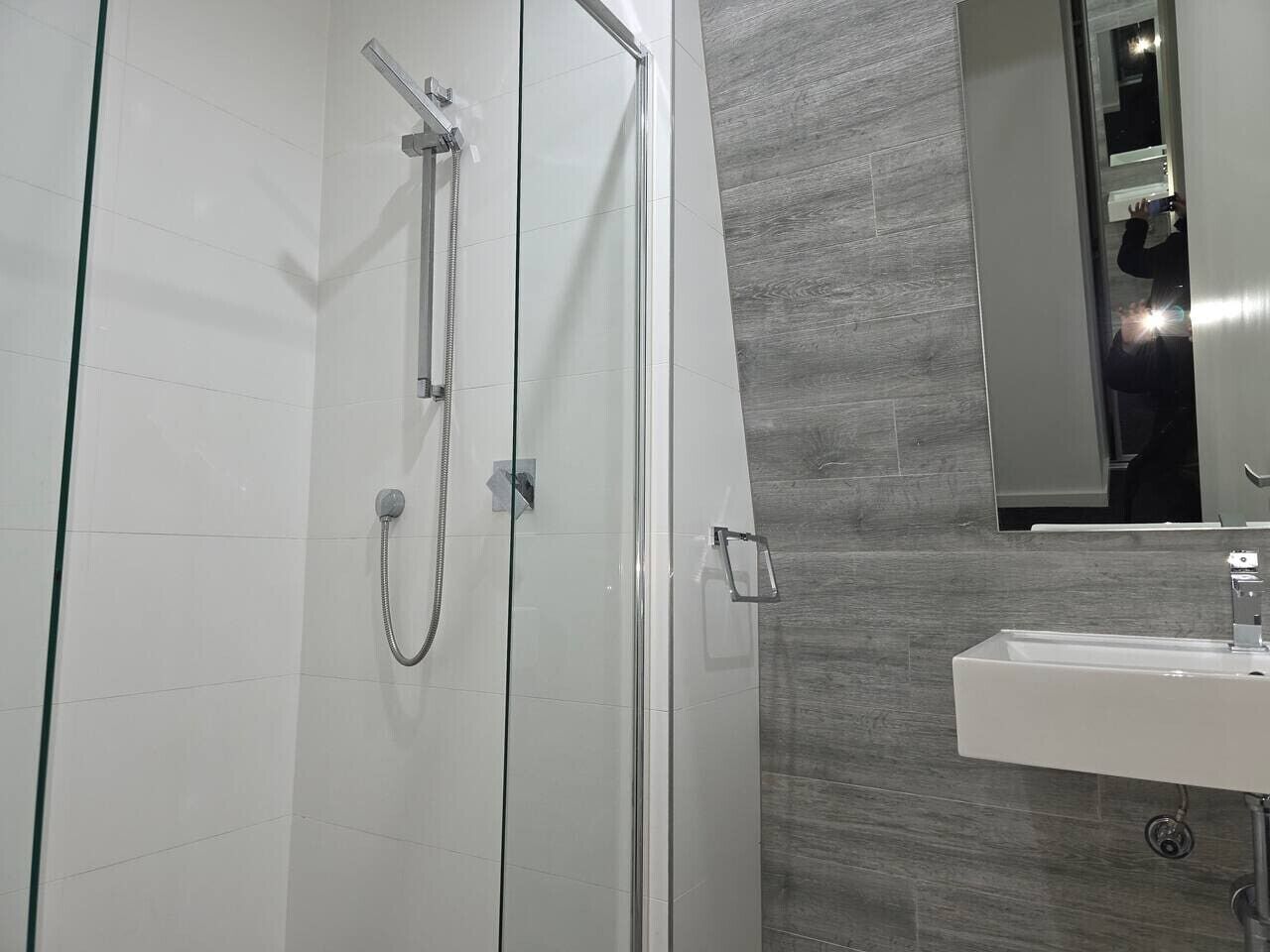 淋浴設備、風筒、提供毛巾、番梘