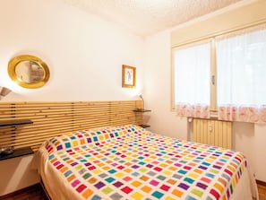 2 bedrooms, Internet