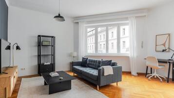 Fernseher, Stereoanlage