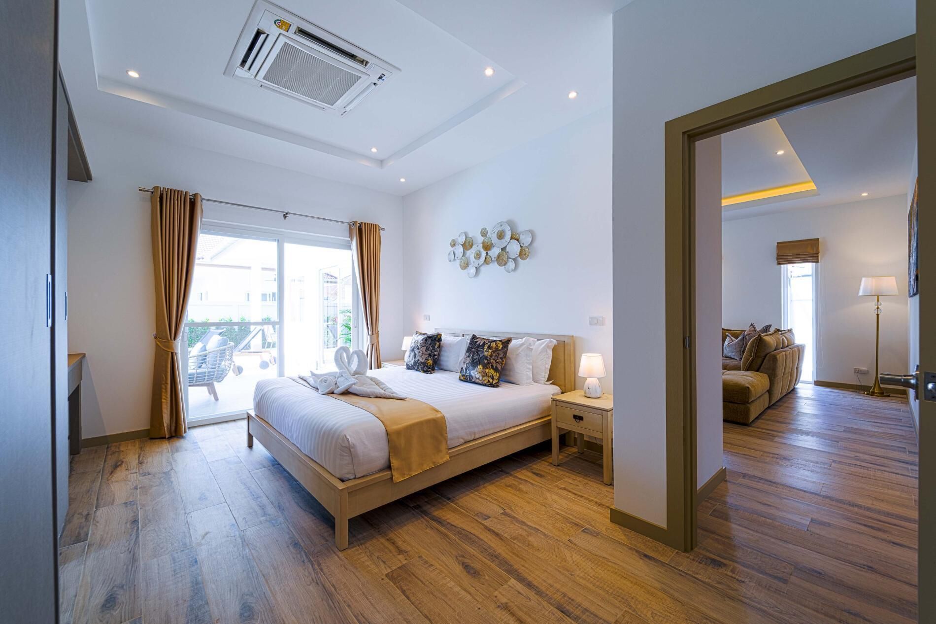 Vila, vista para a piscina | Cofres nos quartos, cortinas blackout, ferros/tábuas de passar roupa