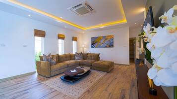 Villa, vista piscina | Area soggiorno