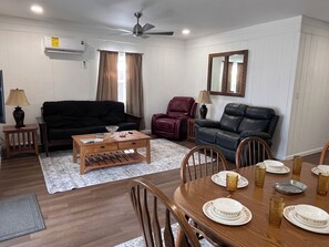 Fernseher, Kamin