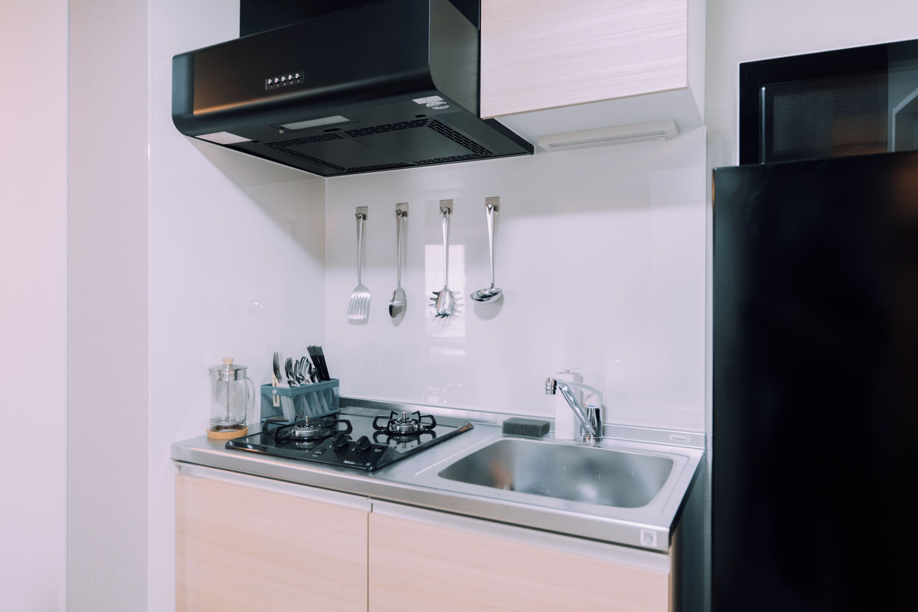 Condo, 1 Bedroom, Non Smoking | Private kitchen | Mini-fridge, microwave, stovetop, electric kettle