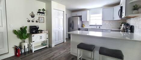 Microwave, oven, stovetop, dishwasher