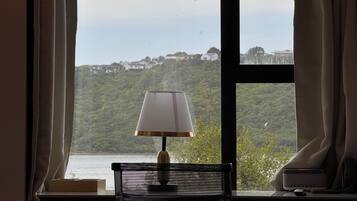 Double Room, 1 Queen Bed, Non Smoking, Sea View | Desk, laptop workspace, free WiFi