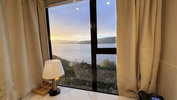 Single Room, 1 Double Bed, Non Smoking, Sea View | Desk, laptop workspace, free WiFi