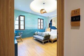 Studio Suite có thiết kế đặc sắc, quang cảnh bãi biển | Minibar với thức ăn, đồ uống miễn phí, két bảo mật tại phòng, bàn 