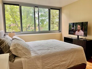 1 bedroom, desk, iron/ironing board, WiFi