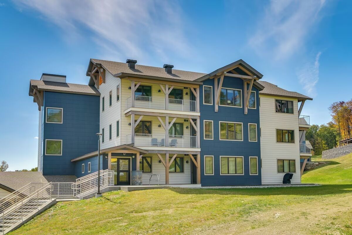 المنشأة من الخارج