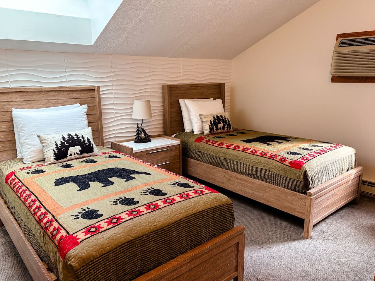 1 dormitorio, tabla de planchar con plancha, cuna de viaje y wifi gratis