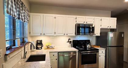 Cozy Attitash Getaway:1BR w/Pool-Walk to Attitash