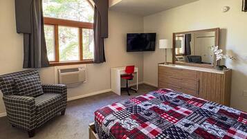 1 sovrum, skrivbord, resesäng och gratis wi-fi