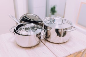 Appartement, 2 lits doubles, non-fumeur | Cuisine privée | Réfrigérateur grande capacité avec congélateur, four à micro-ondes