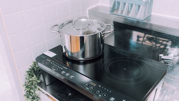 Leilighet, 2 dobbeltsenger, ikke-røyk | Eget kjøkken | Kjøleskap, mikrobølgeovn, kokeplater og vannkoker