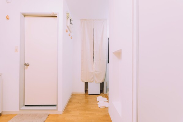 アパートメント ダブルベッド 2 台 禁煙 | デスク、アイロン / アイロン台