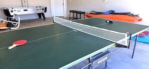 Game room - Hot Tub, Kayaks, Game Room, Boat Parking, Fire Pit, King, WD (Page)