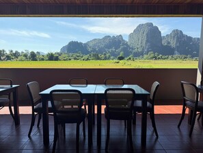 Bao gồm bữa sáng kiểu Âu hàng ngày 