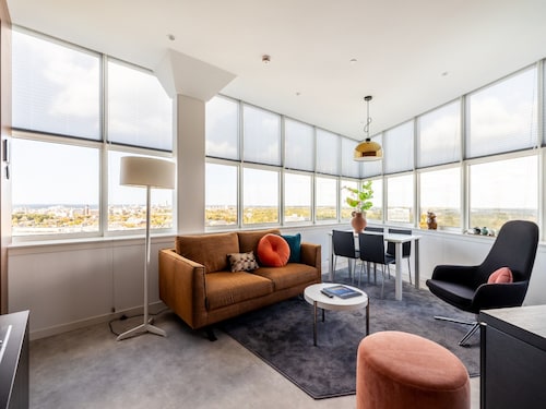 Comfortable Apartment With Panoramic Views