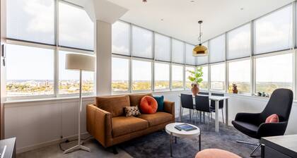Comfortable Apartment With Panoramic Views