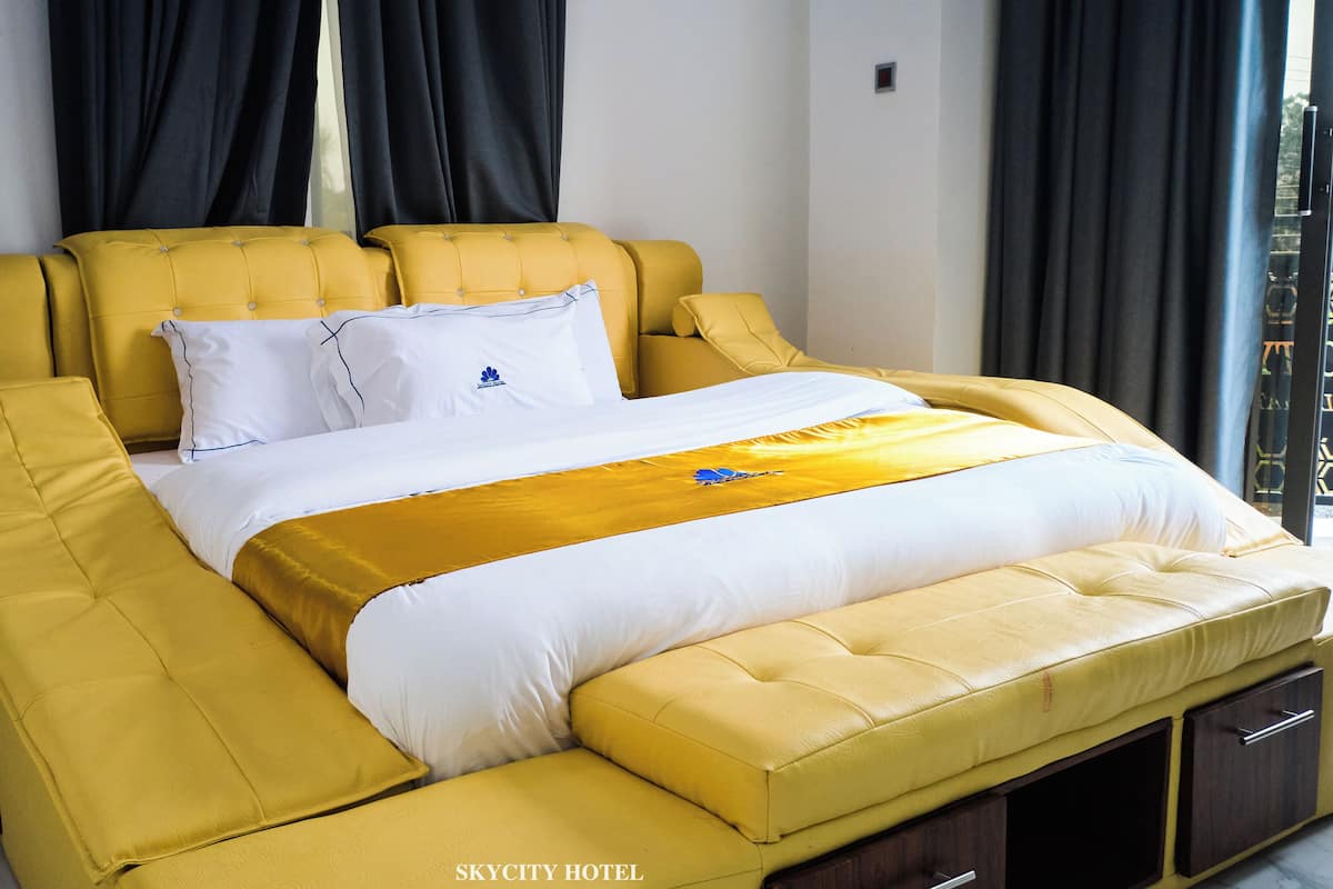 Superior Room, Balcony, Mountain View | Desk, laptop workspace, free WiFi