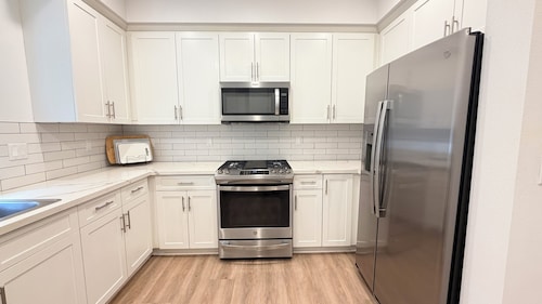 Modern Luxury House 3B&4B House 30 mins DTLA