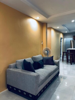 Departamento familiar, para no fumadores, aire acondicionado | Área de sala de estar