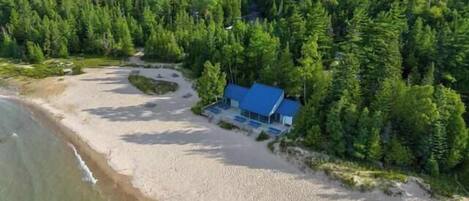 Playa en los alrededores