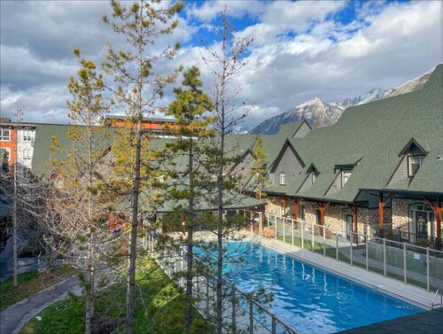 Mystic Springs: Pool, Hot Tub & Free Banff Pass