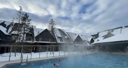 Premium 2-Bedroom Townhouse+ Mountain Views