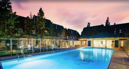 Premium 2-Bedroom Townhouse+ Mountain Views