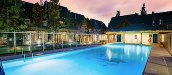 Premium 2-Bedroom Townhouse+ Mountain Views