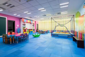 Children's area - Charming 1-bedroom Studio for 4 with Balcony Pool Gym in Luxury Center Building (Giang Vo District)