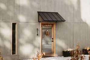 Exterior detail - Ozark Adobe • Stylish Downtown Bentonville Stay (Bentonville)