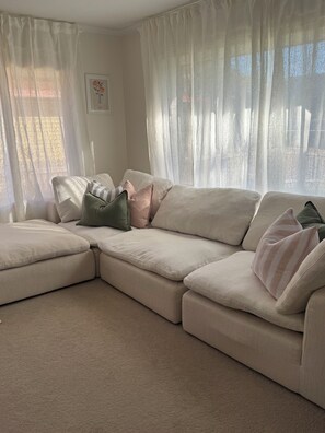 Smart-TV og stereoanlegg