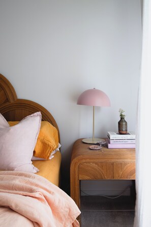 3 bedrooms, travel crib, free WiFi, bed sheets