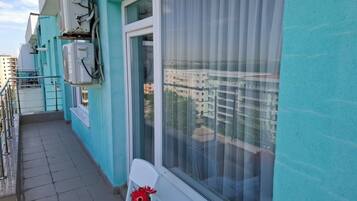 LÀgenhet - 1 sovrum - tillgÀnglighetsanpassat - rökare | Balkong