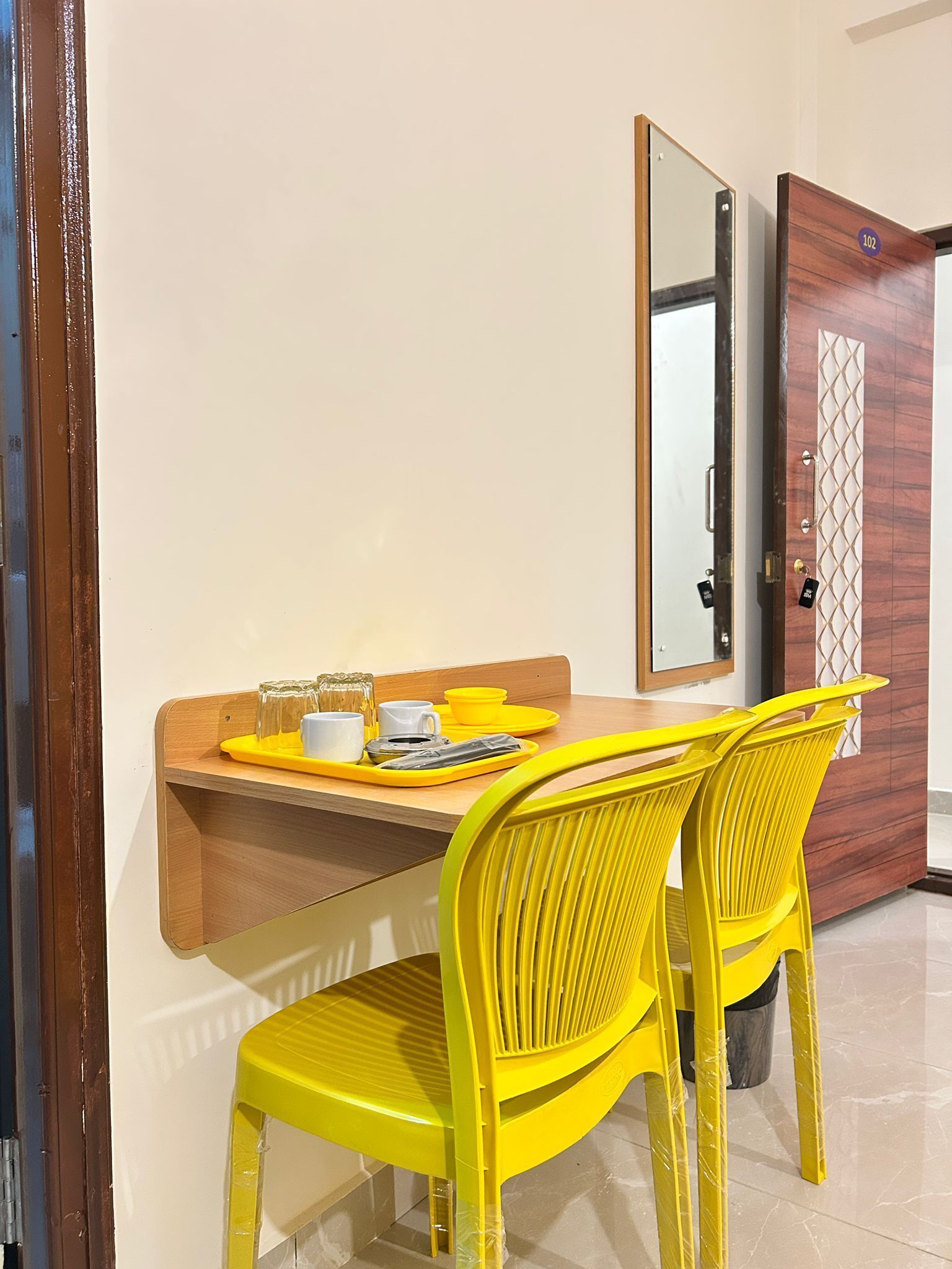 Deluxe Double Room, City View | Breakfast area | Free daily local cuisine breakfast