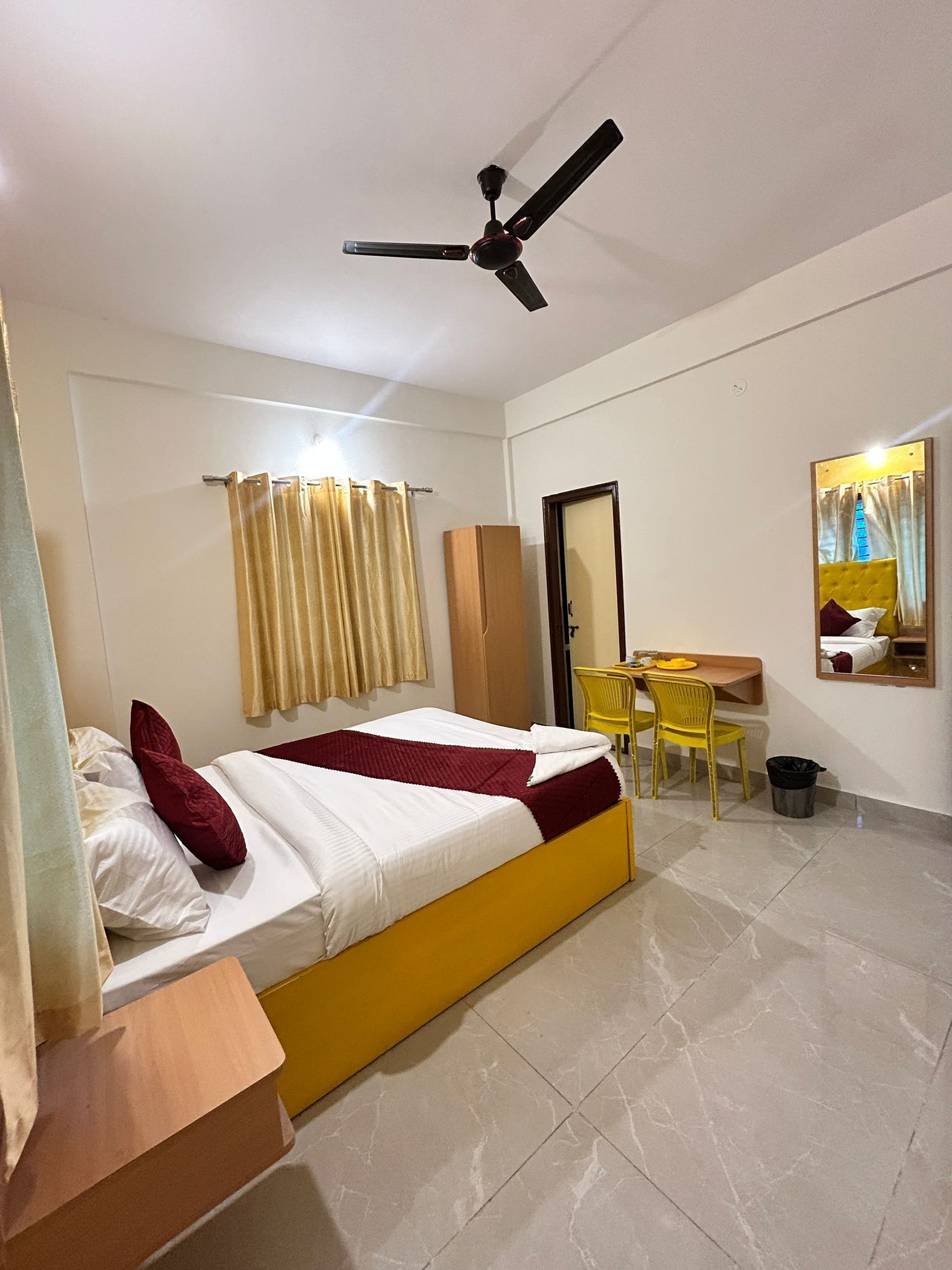 Deluxe Double Room, City View | In-room safe, desk, laptop workspace, soundproofing