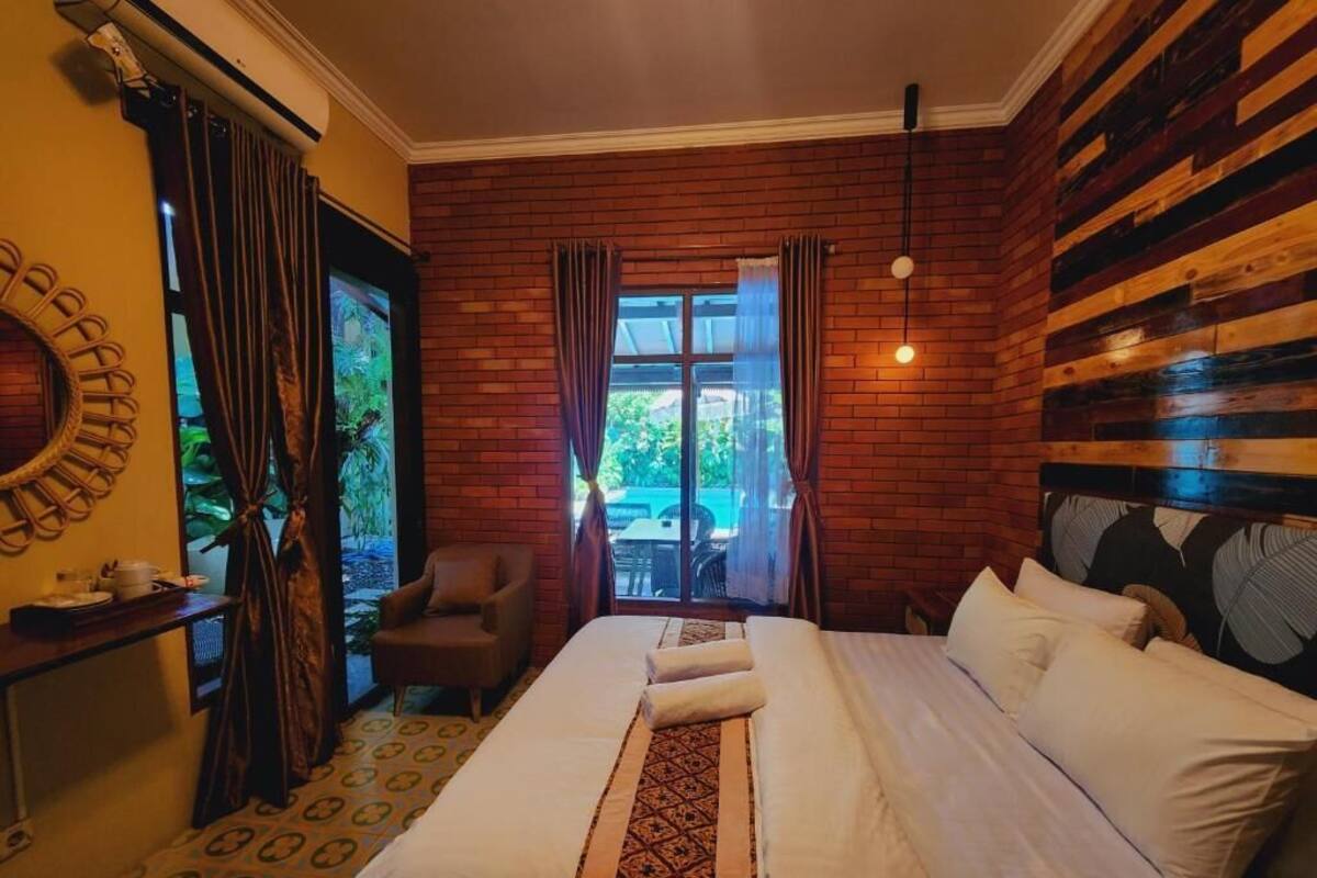 Habitación superior, vistas a la piscina | Wifi gratis