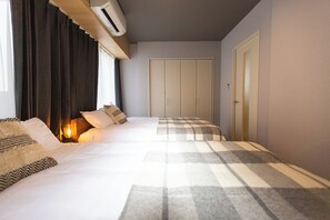 Suite de lujo, balcón, vista a la ciudad | Cortinas blackout, insonorización y wifi gratis 