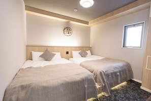 Luxury Suite, Balcony, City View | Blackout drapes, soundproofing, free WiFi, bed sheets - b&Namba2 (Osaka)