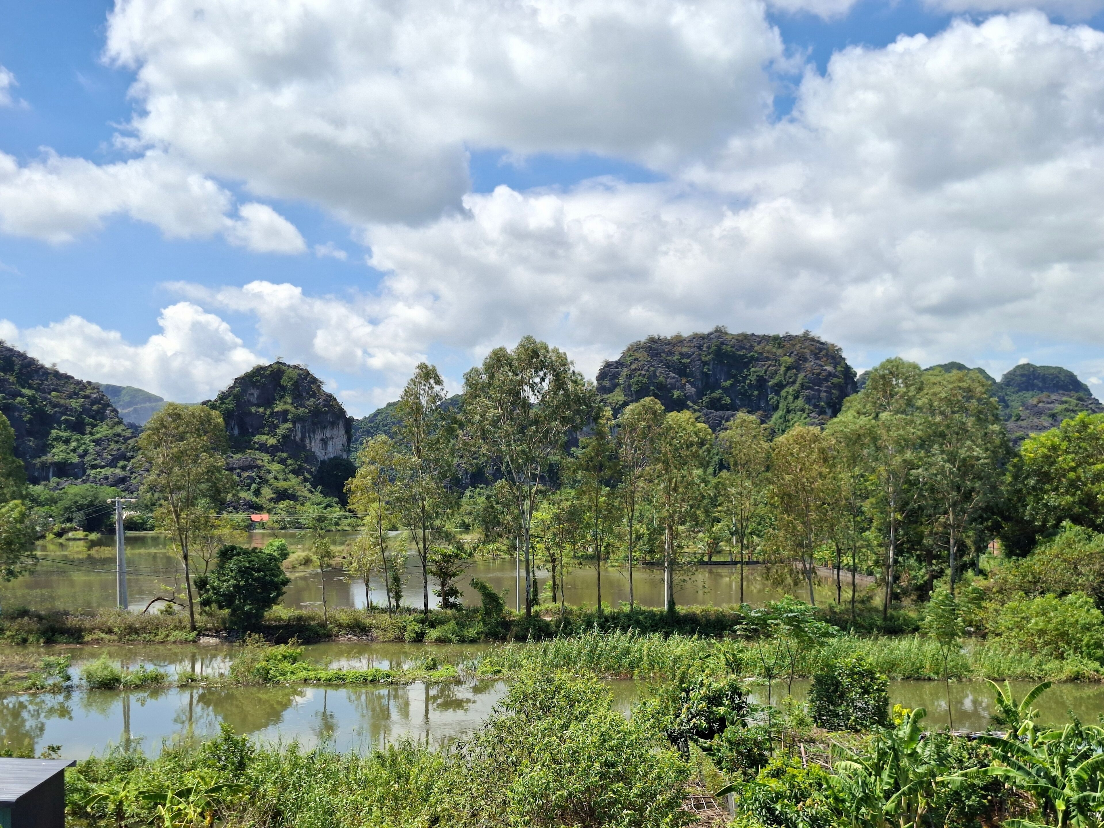 المنشأة من الخارج
