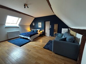 5 soverom, strykejern/-brett, reiseseng for barn og wi-fi (inkludert)